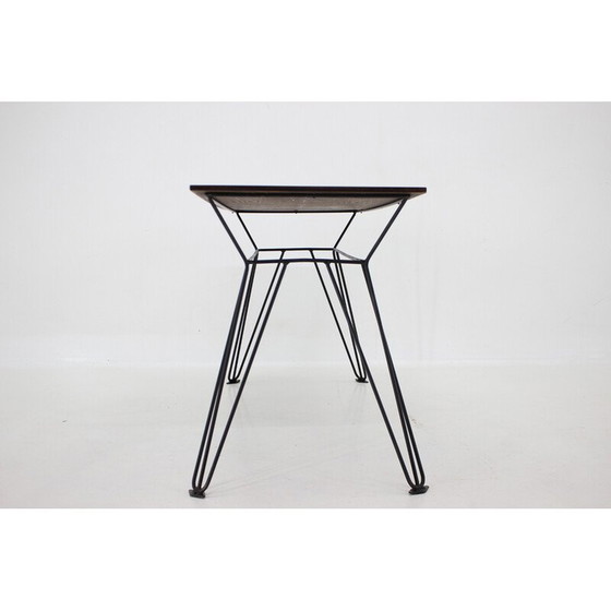 Image 1 of Table d'appoint vintage en placage de noyer, Tchécoslovaquie 1970