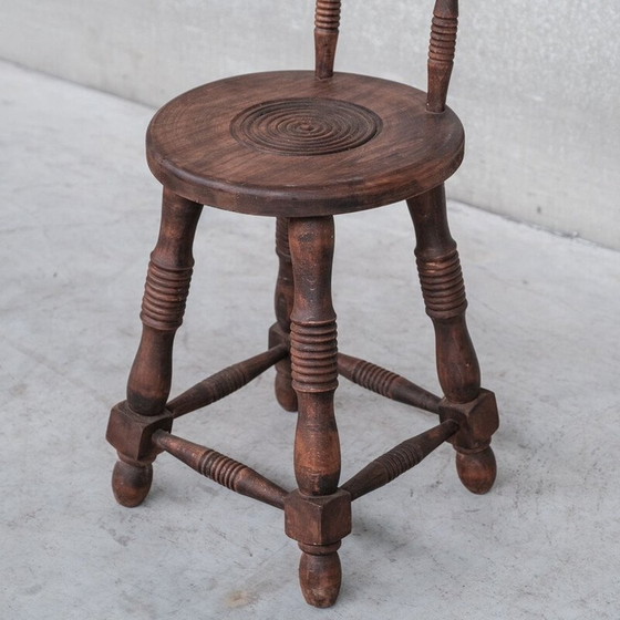 Image 1 of Chaise d'appoint tournée en bois de chêne français du milieu du siècle, années 1940