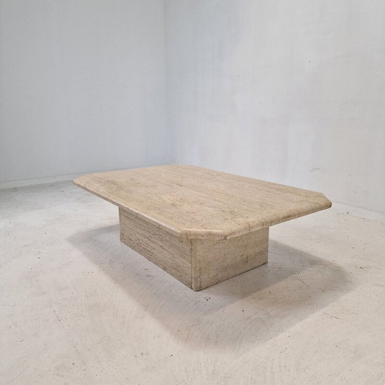 Image 1 of Table basse vintage italienne en travertin, 1980
