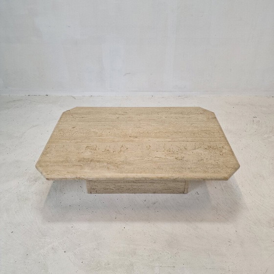 Image 1 of Table basse vintage italienne en travertin, 1980