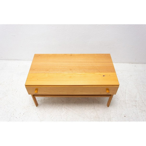 Image 1 of Table d'appoint vintage en orme par Jitona, Tchécoslovaquie 1970