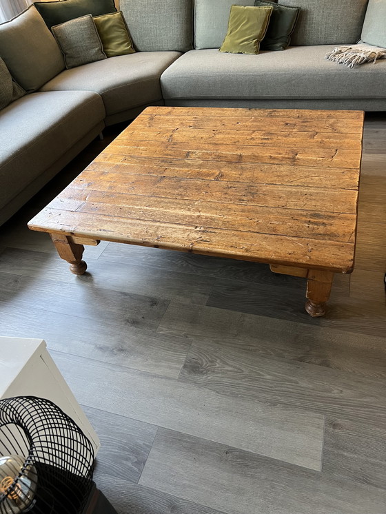 Image 1 of Table basse en bois