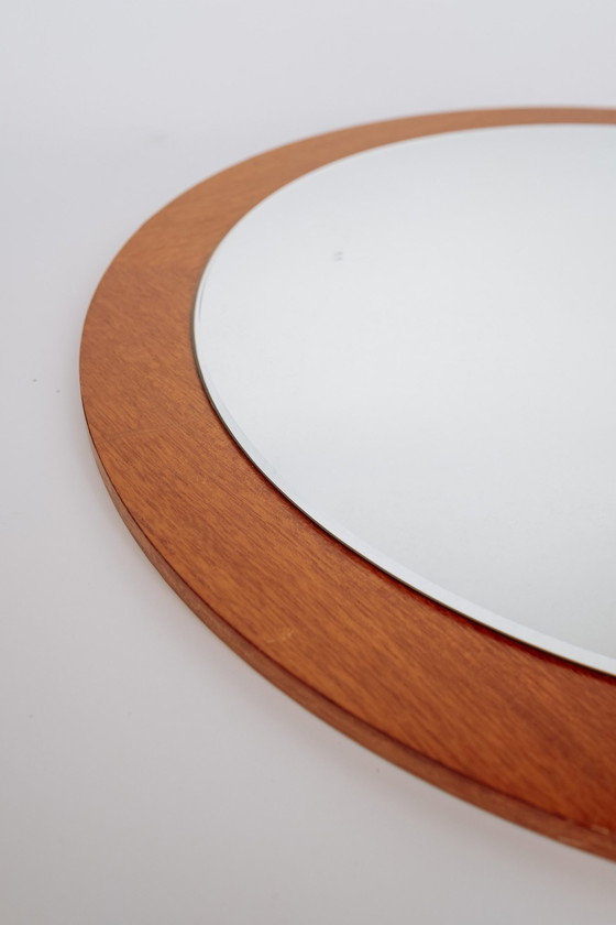 Image 1 of Miroir Xl rond en placage de teck