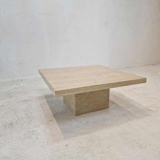 Image 1 of Table basse carrée en travertin, Italie 1980