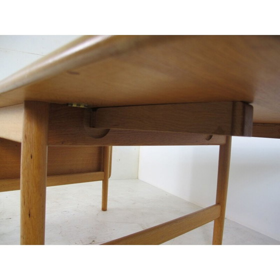 Image 1 of Table basse scandinave vintage en bois de chêne par Hans J. Wegner pour Pp Møbler, 1960