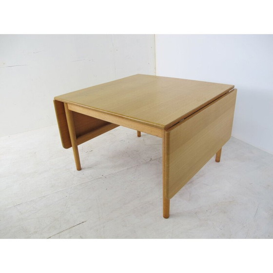 Image 1 of Table basse scandinave vintage en bois de chêne par Hans J. Wegner pour Pp Møbler, 1960