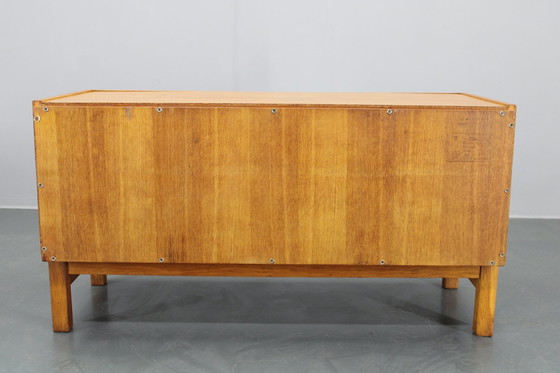 Image 1 of Commode en bois des années 1970, Tchécoslovaquie