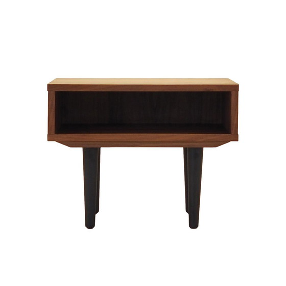 Image 1 of Table de chevet en noyer, design scandinave