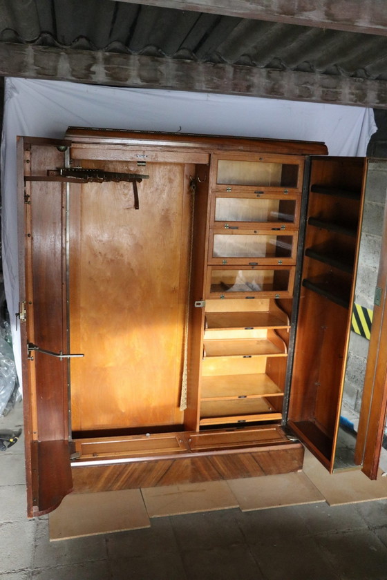 Image 1 of Art Deco Compactum Ltd Armoire pour hommes en noyer