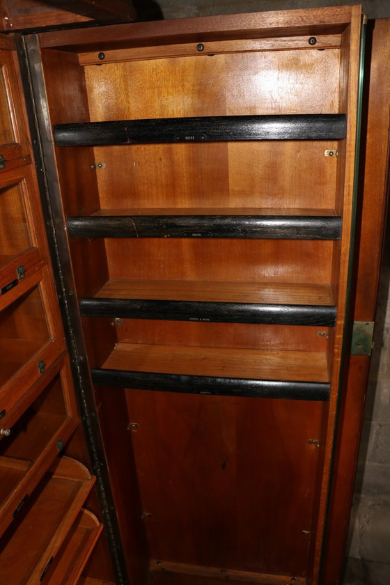 Image 1 of Art Deco Compactum Ltd Armoire pour hommes en noyer