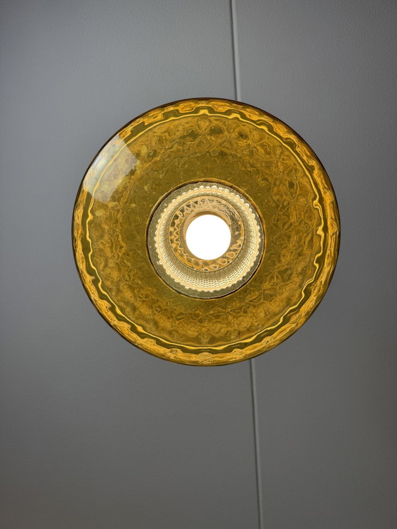 Image 1 of Lampe de couleur ambre/miel Hollywood Regency.