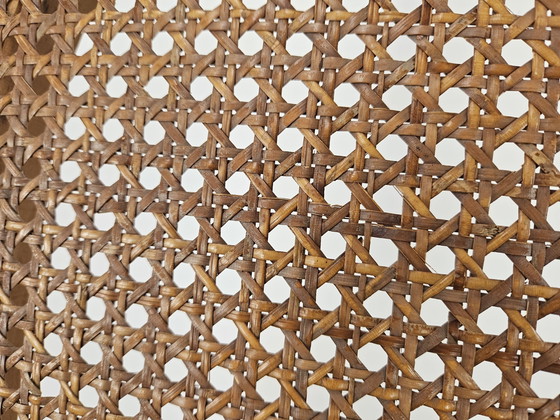 Image 1 of Fauteuil à bascule viennois du 20e siècle en bois et paille de Vienne