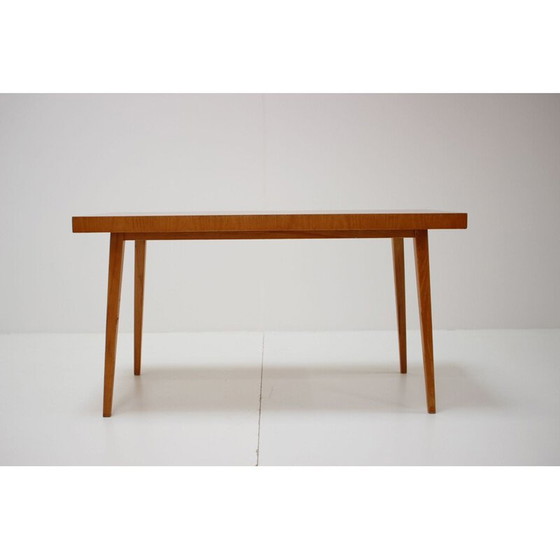 Image 1 of Table basse vintage en noyer, Tchécoslovaquie 1960