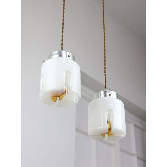 Image 1 of Paire de lampes suspendues en verre et chrome