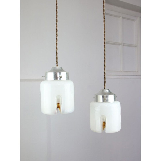 Image 1 of Paire de lampes suspendues en verre et chrome
