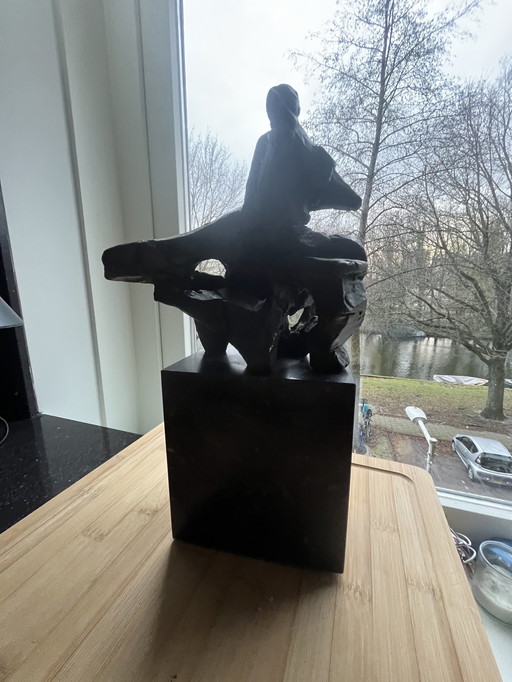 J. Beemsterboer / Figure assise/ Bronze avec base en marbre