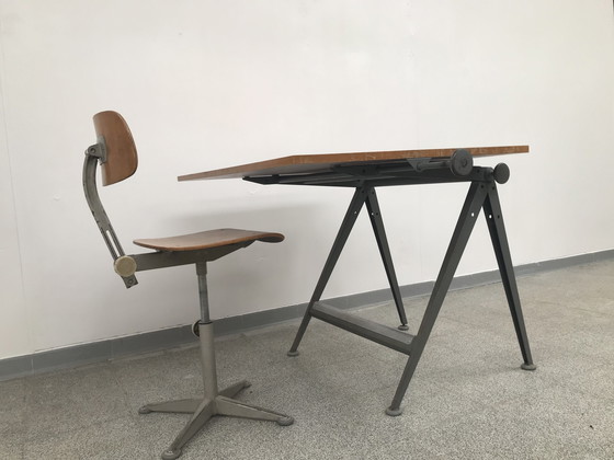 Image 1 of Friso Kramer / Wim Rietveld Table à dessin + chaise à dessin