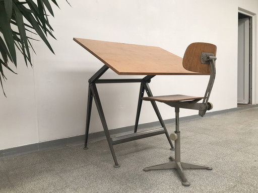 Friso Kramer / Wim Rietveld Table à dessin + chaise à dessin