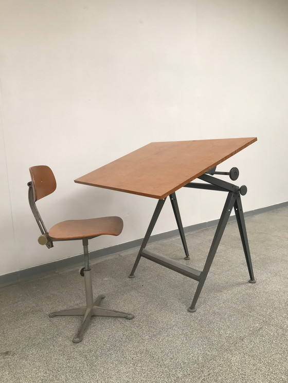 Image 1 of Friso Kramer / Wim Rietveld Table à dessin + chaise à dessin