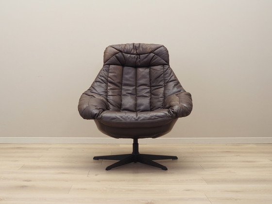 Image 1 of Fauteuil pivotant en cuir, Design danois, 1960S, Designer : H.W. Klein, Manufacture : Bramin