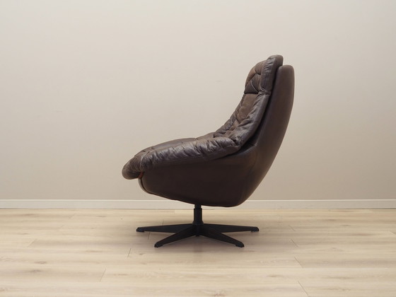 Image 1 of Fauteuil pivotant en cuir, Design danois, 1960S, Designer : H.W. Klein, Manufacture : Bramin