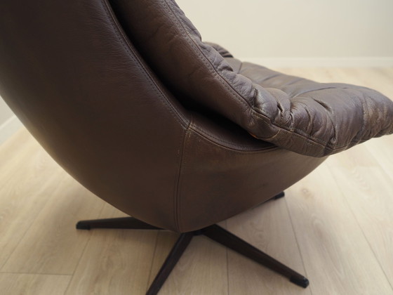 Image 1 of Fauteuil pivotant en cuir, Design danois, 1960S, Designer : H.W. Klein, Manufacture : Bramin