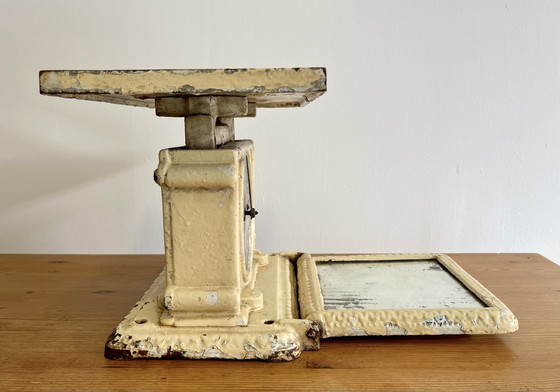 Image 1 of Balance vintage en fonte