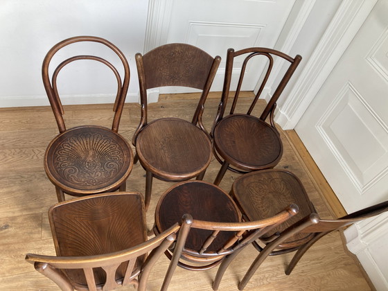 Image 1 of 6X chaises Thonet et autres chaises en bois courbé