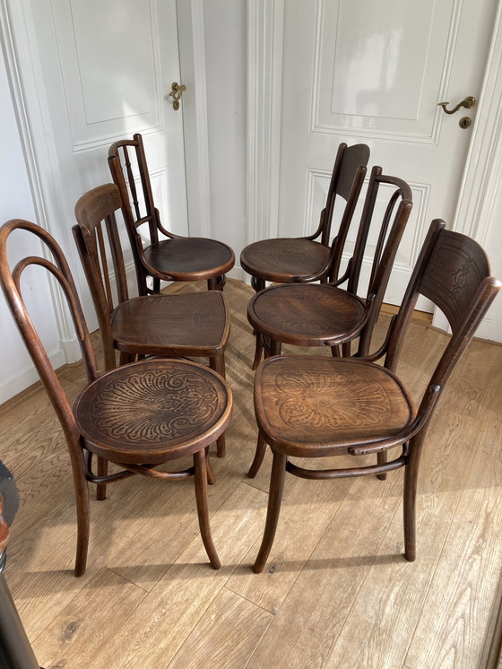 Image 1 of 6X chaises Thonet et autres chaises en bois courbé