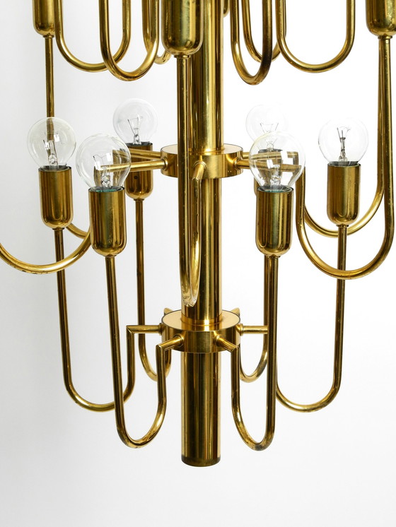 Image 1 of Magnifique lustre en laiton Mid Century à 18 bras et longue tige en laiton, à trois étages