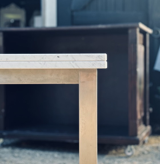 Image 1 of Table de bureau/ table de salle à manger Structure en acier inoxydable avec plateau en marbre