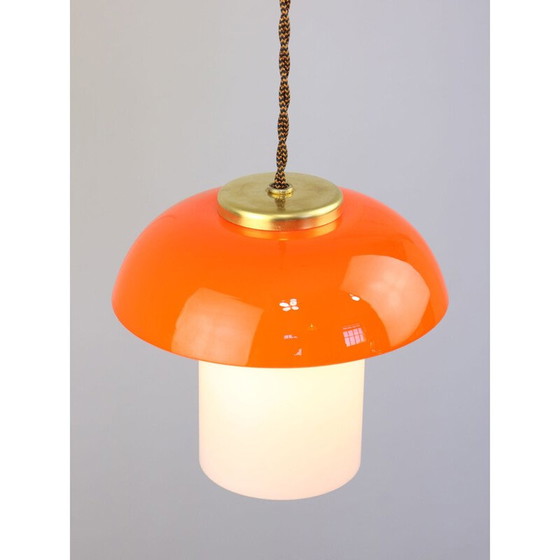 Image 1 of Lampe suspendue en verre orange et laiton du Mid Century
