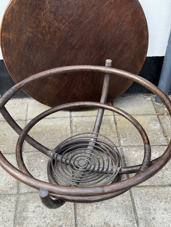 Image 1 of Table basse ronde vintage en bambou Manu