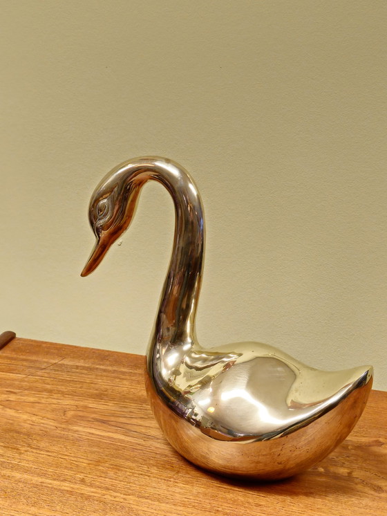 Image 1 of Grand oiseau cygne en laiton
