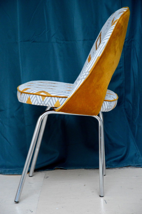 Image 1 of Chaise Conférence