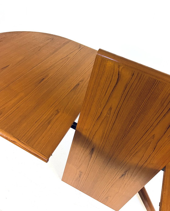 Image 1 of Table à manger danoise extensible Dyrlund '70