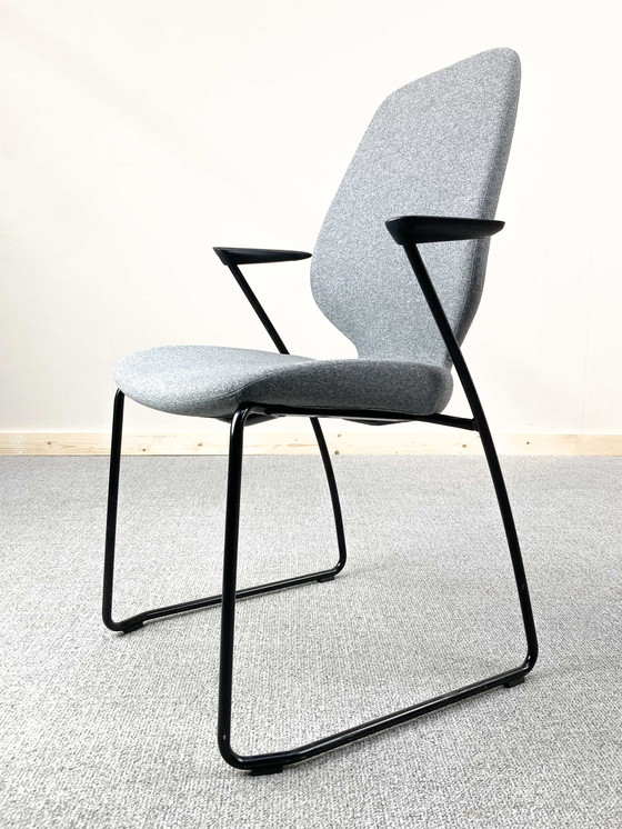 Image 1 of Chaise Kinnarps Monroe