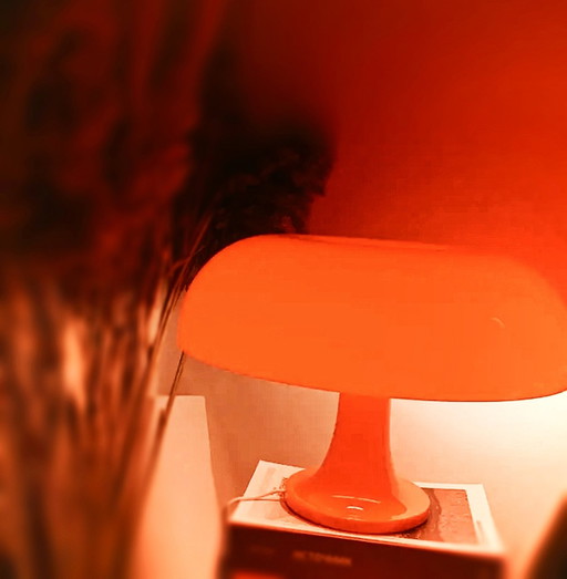 Lampe à poser en forme de champignon