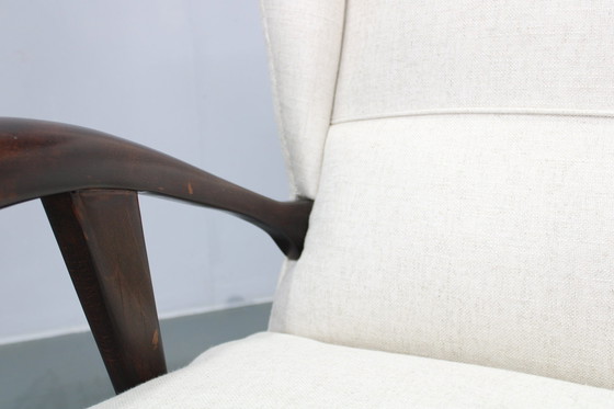 Image 1 of Chaise à oreilles restaurée des années 1950, Tchécoslovaquie