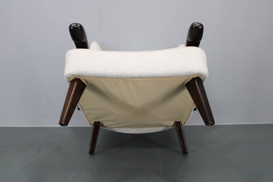 Image 1 of Chaise à oreilles restaurée des années 1950, Tchécoslovaquie