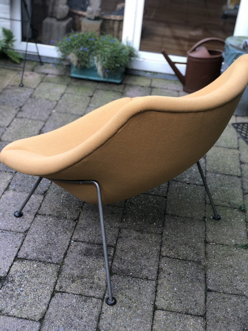 Artifort Model Oyster Armchair Design P Paulin