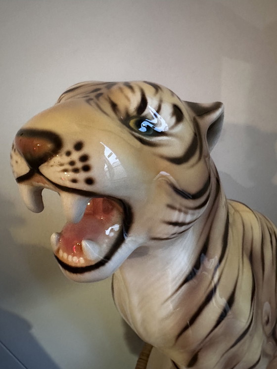 Image 1 of Tigre en porcelaine des années 50