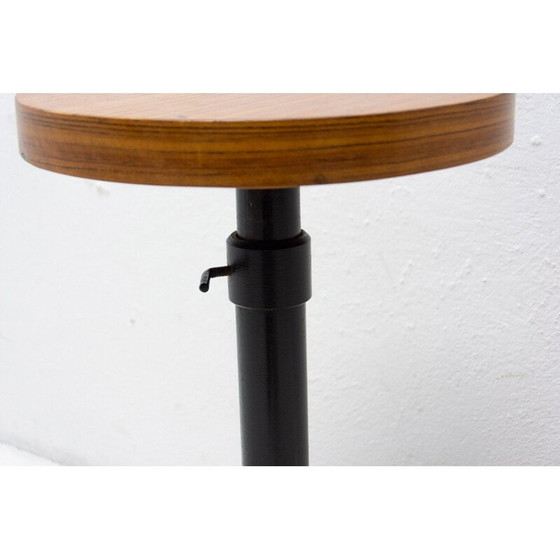 Image 1 of Table d'appoint ronde en cerisier, art déco, Tchécoslovaquie, années 1930