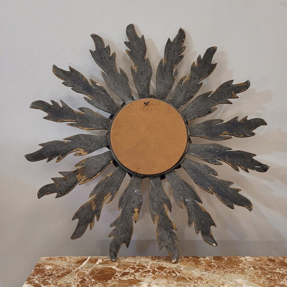 Image 1 of Miroir convexe vintage avec un cadre en bois sculpté et doré en forme de soleil, France 1930