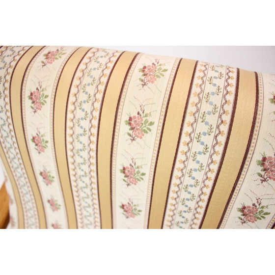 Image 1 of Fauteuil en bois et tissu du milieu du siècle, Tchécoslovaquie années 1960