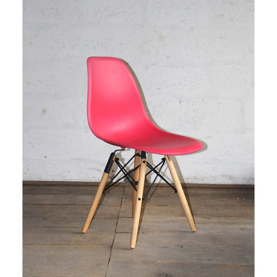 Image 1 of Ensemble de 5 chaises vintage en plastique coloré et coquillage