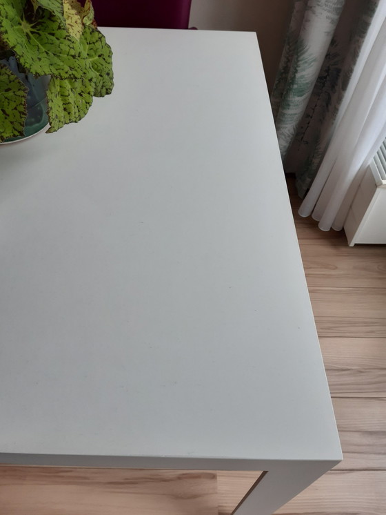 Image 1 of Table de salle à manger - Blanc