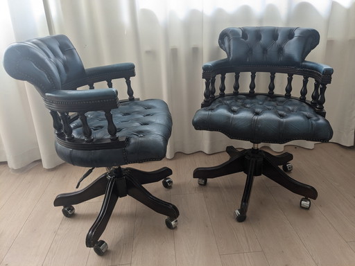 Fauteuils capitaines Chesterfield