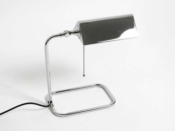 Image 1 of Grande lampe de table chromée originale des années 1980 par Florian Schulz