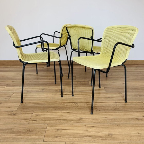 Image 1 of Ensemble de 4 fauteuils d'extérieur vintage jaunes, 1970